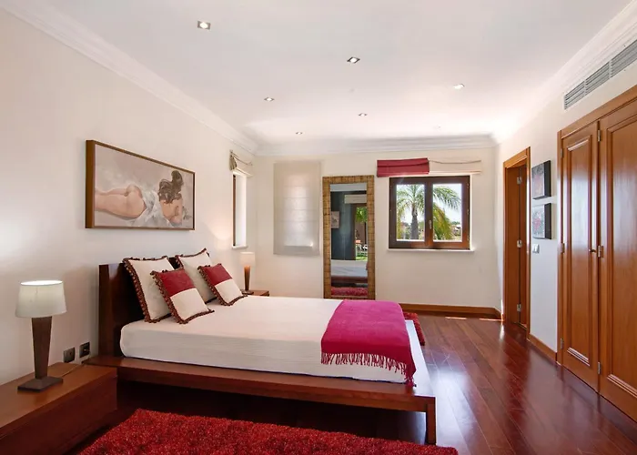 Quinta Dos Fontanais 빌라 타비라